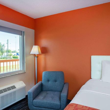 Howard Johnson By Wyndham Vero Beach/I-95 Bagian luar foto