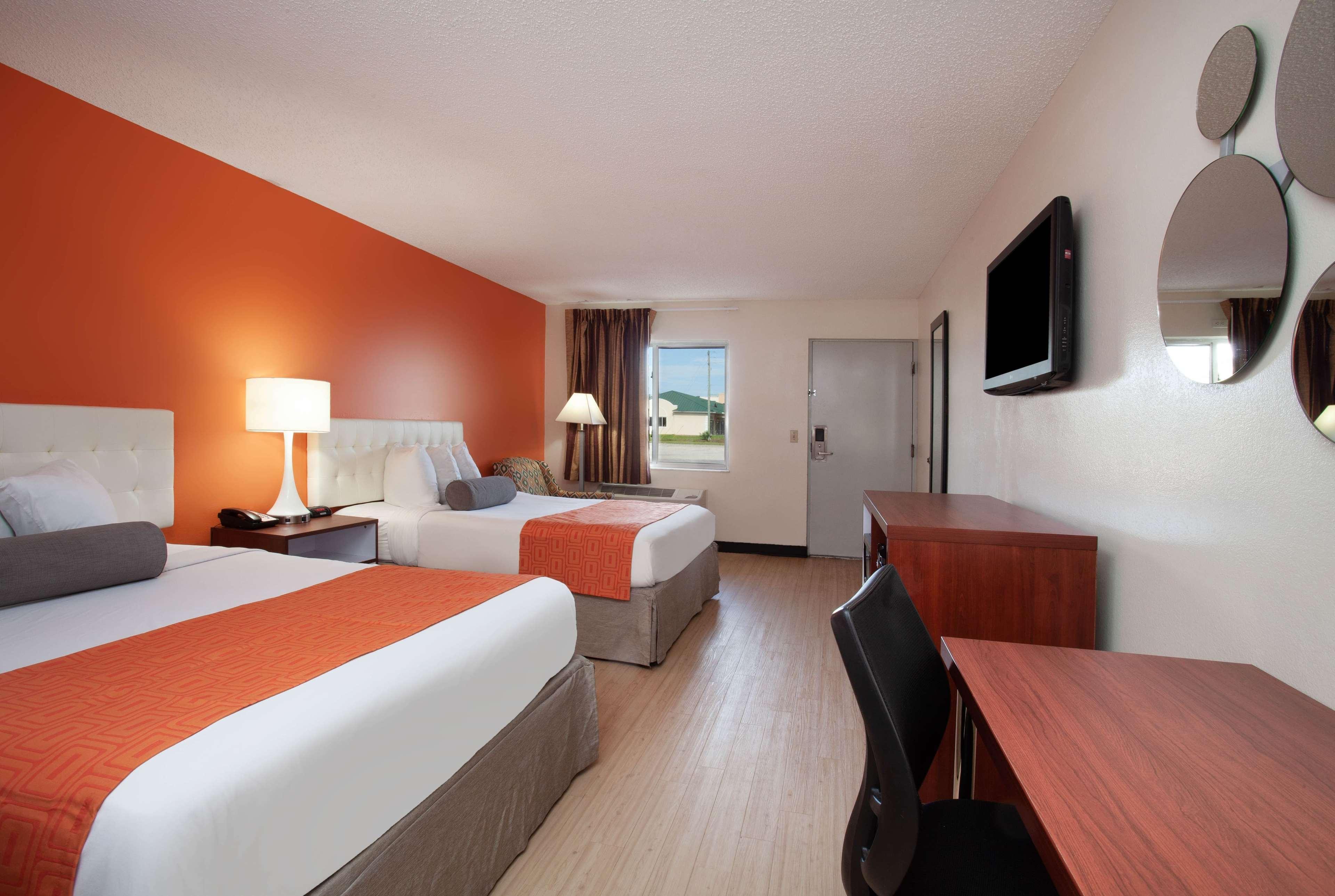 Howard Johnson By Wyndham Vero Beach/I-95 Bagian luar foto