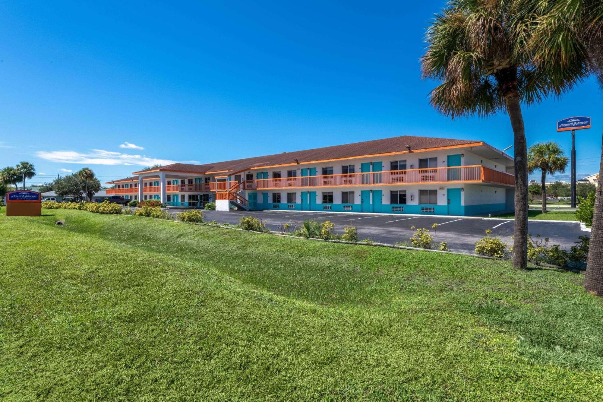 Howard Johnson By Wyndham Vero Beach/I-95 Bagian luar foto