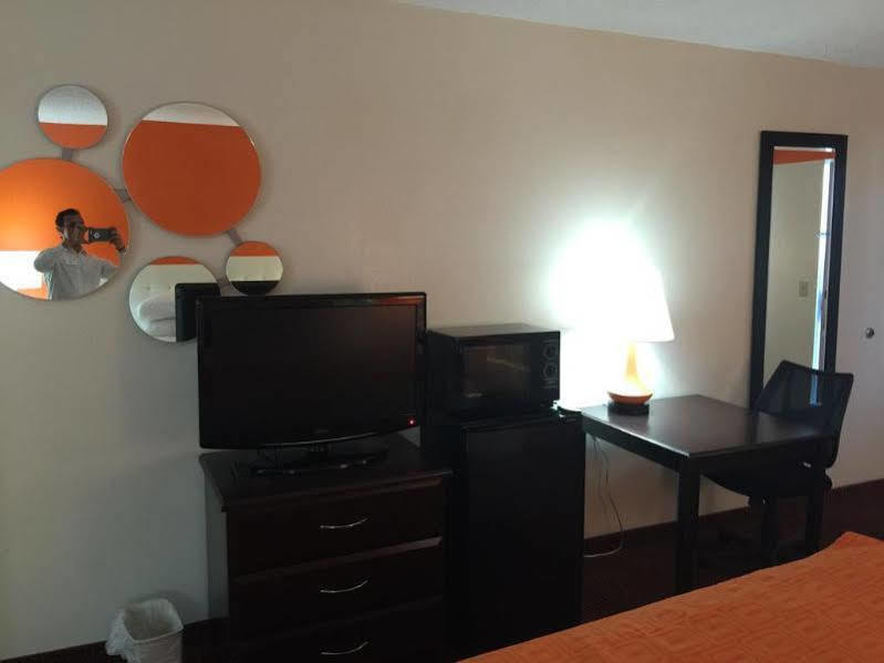 Howard Johnson By Wyndham Vero Beach/I-95 Bagian luar foto